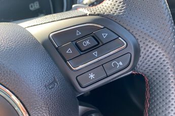 MG MOTOR UK HS, , hi-res