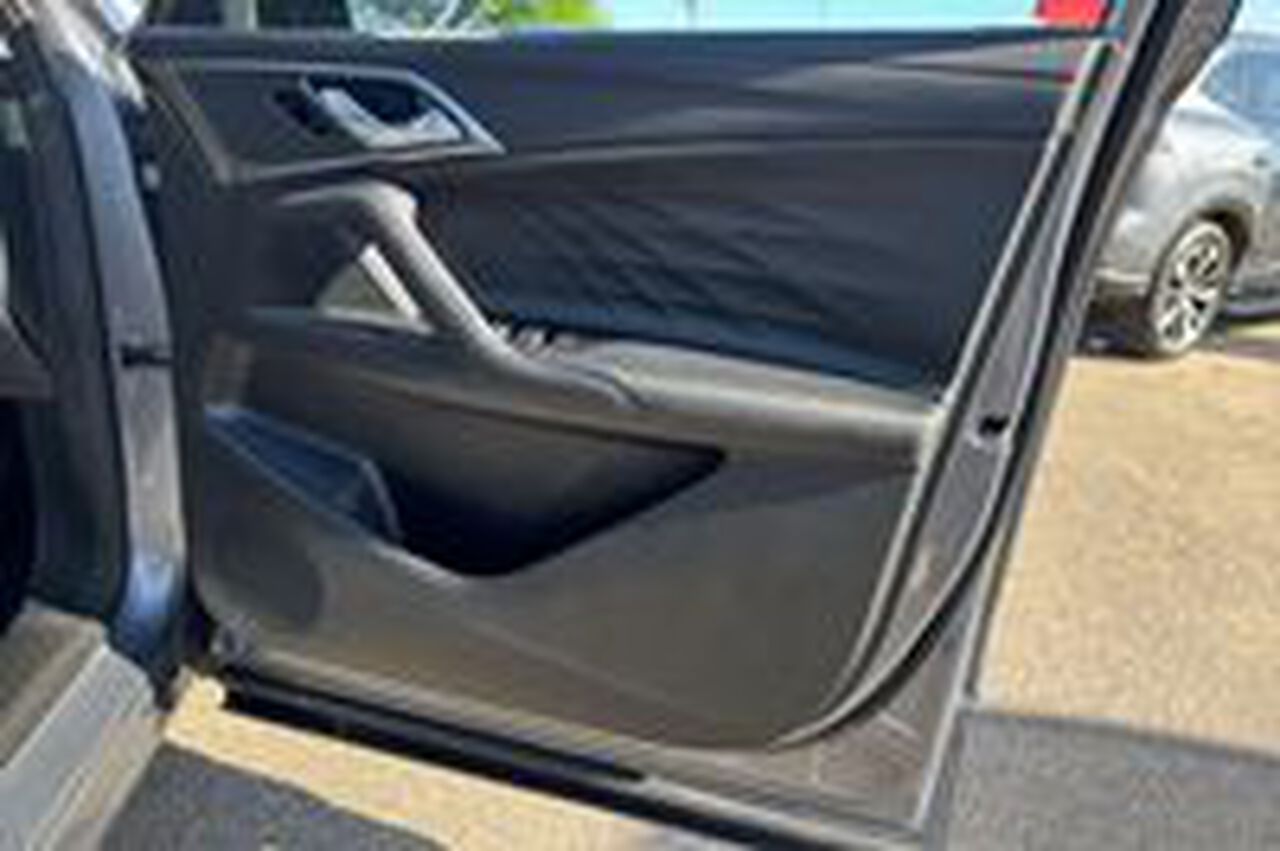 MG MOTOR UK HS, , hi-res