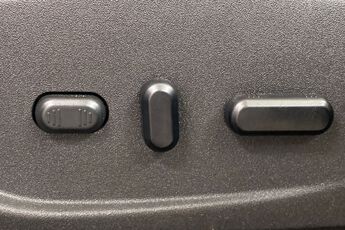 FORD KUGA VIGNALE, , hi-res