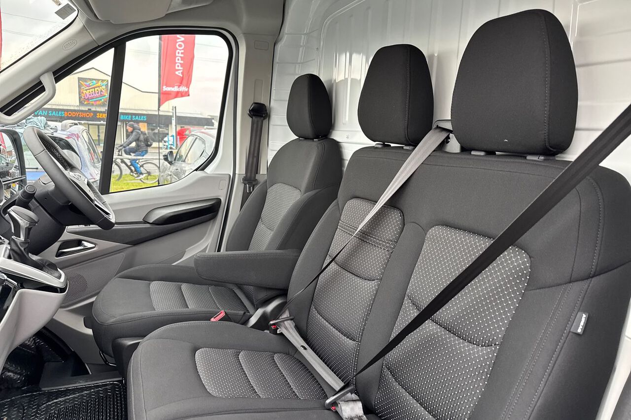 MAXUS DELIVER 9, , hi-res