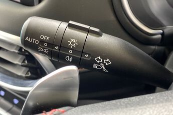 MG MOTOR UK HS, , hi-res