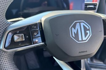 MG MOTOR UK HS, , hi-res