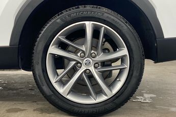 MG MOTOR UK HS, , hi-res