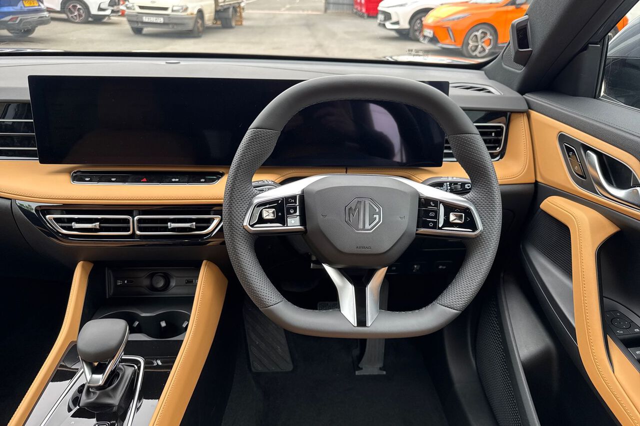 MG MOTOR UK HS, , hi-res