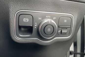 MERCEDES-BENZ GLA, , hi-res