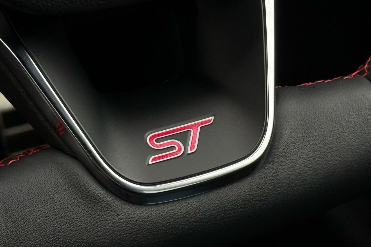 FORD FOCUS, , hi-res