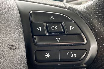 MG MOTOR UK HS, , hi-res