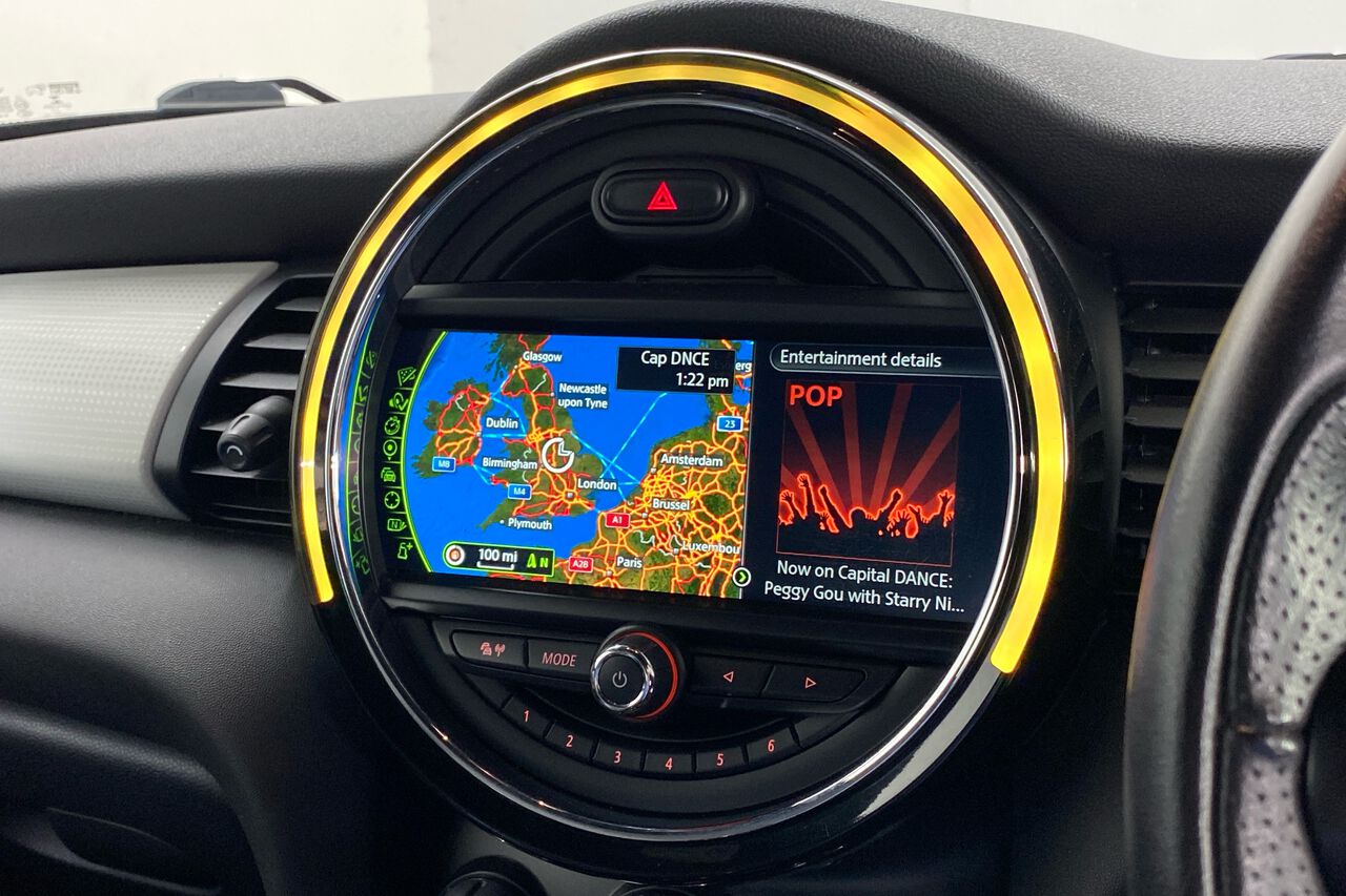 MINI HATCHBACK, , hi-res