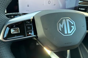 MG MOTOR UK HS, , hi-res