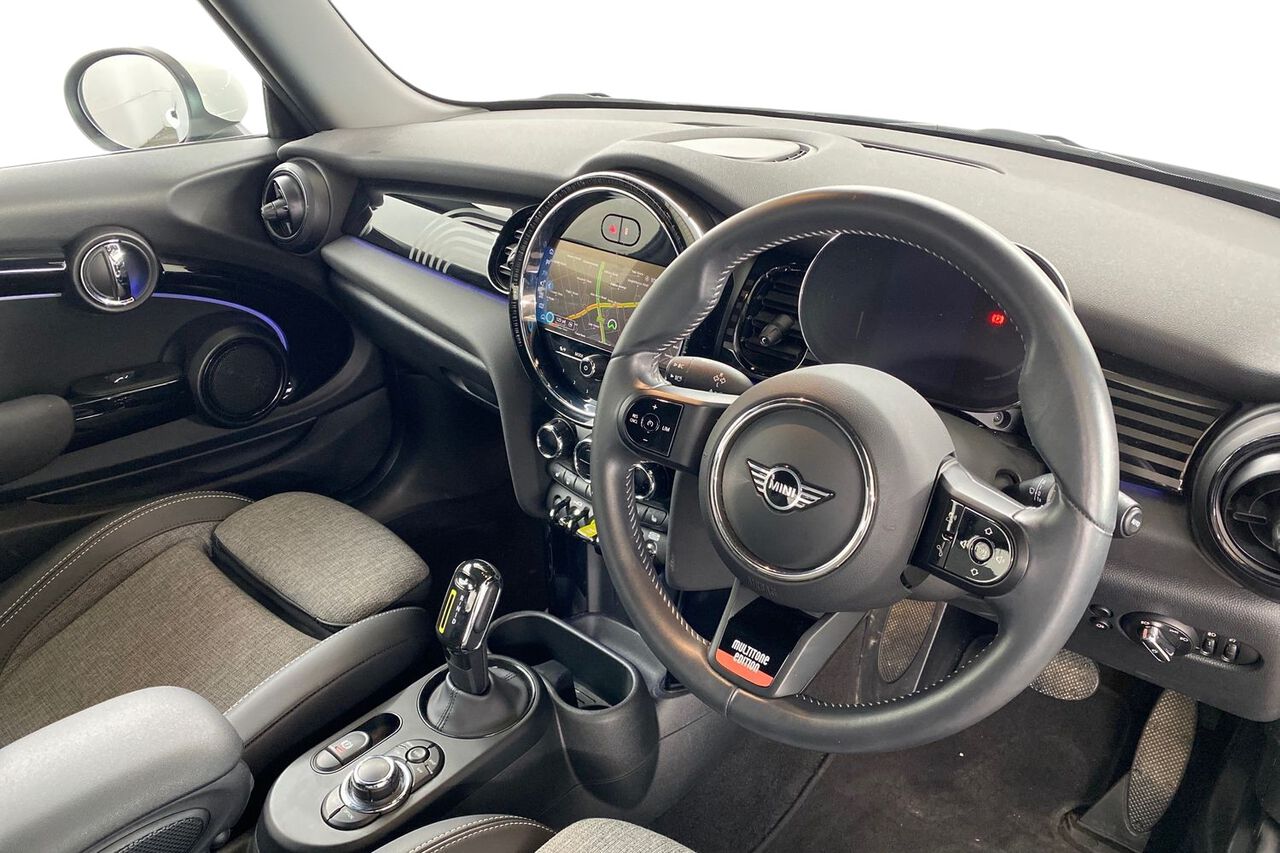 MINI HATCHBACK, , hi-res