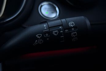 MG MOTOR UK HS, , hi-res