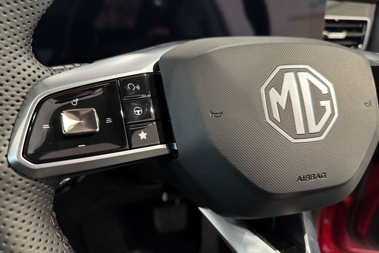 MG MOTOR UK HS, , hi-res