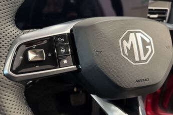 MG MOTOR UK HS, , hi-res