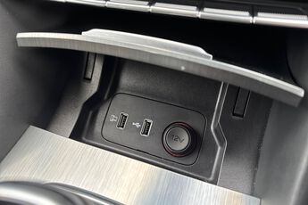 MG MOTOR UK HS, , hi-res