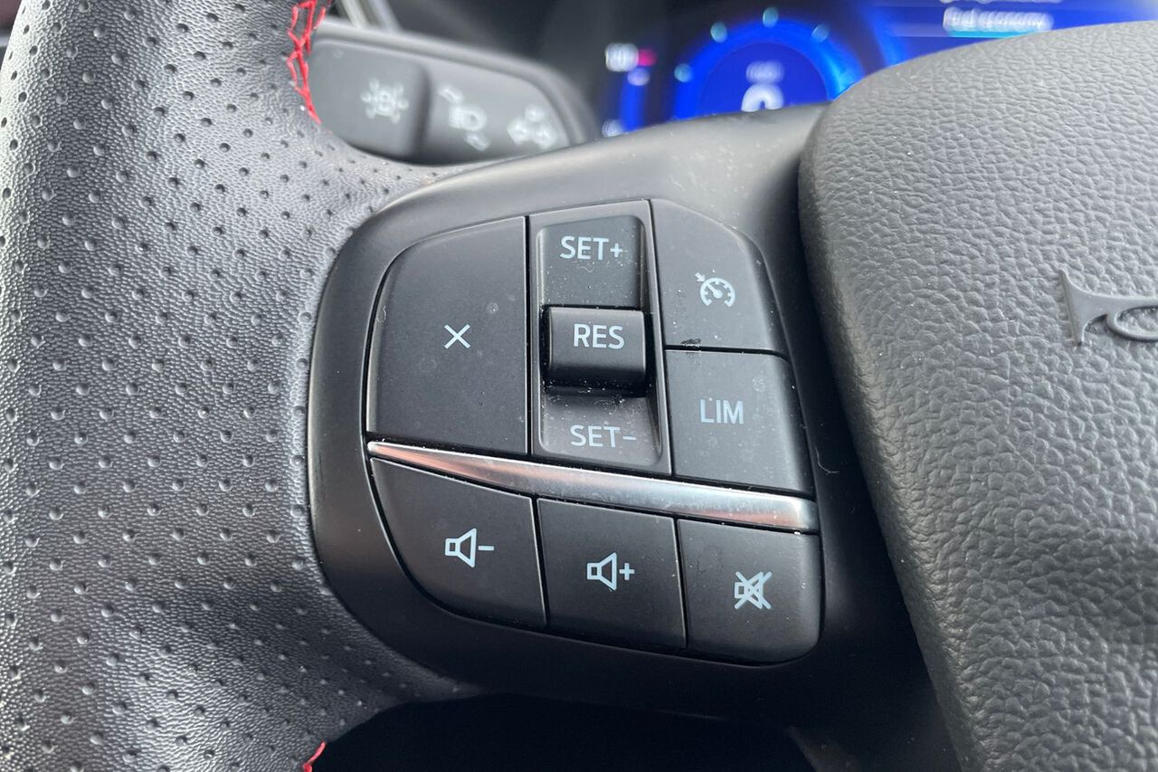 FORD KUGA, , hi-res