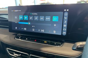 MG MOTOR UK HS, , hi-res
