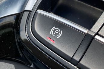 MG MOTOR UK HS, , hi-res