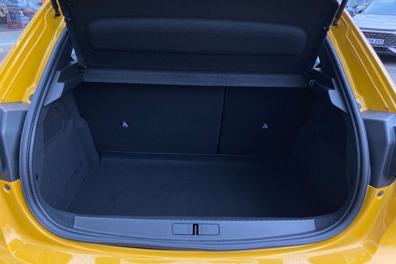 PEUGEOT 208, , hi-res
