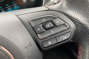 MG MOTOR UK HS, , hi-res
