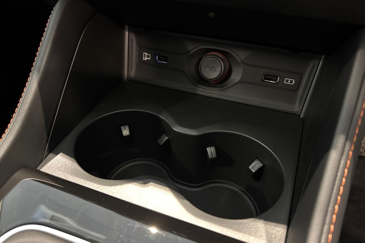 MG MOTOR UK HS, , hi-res