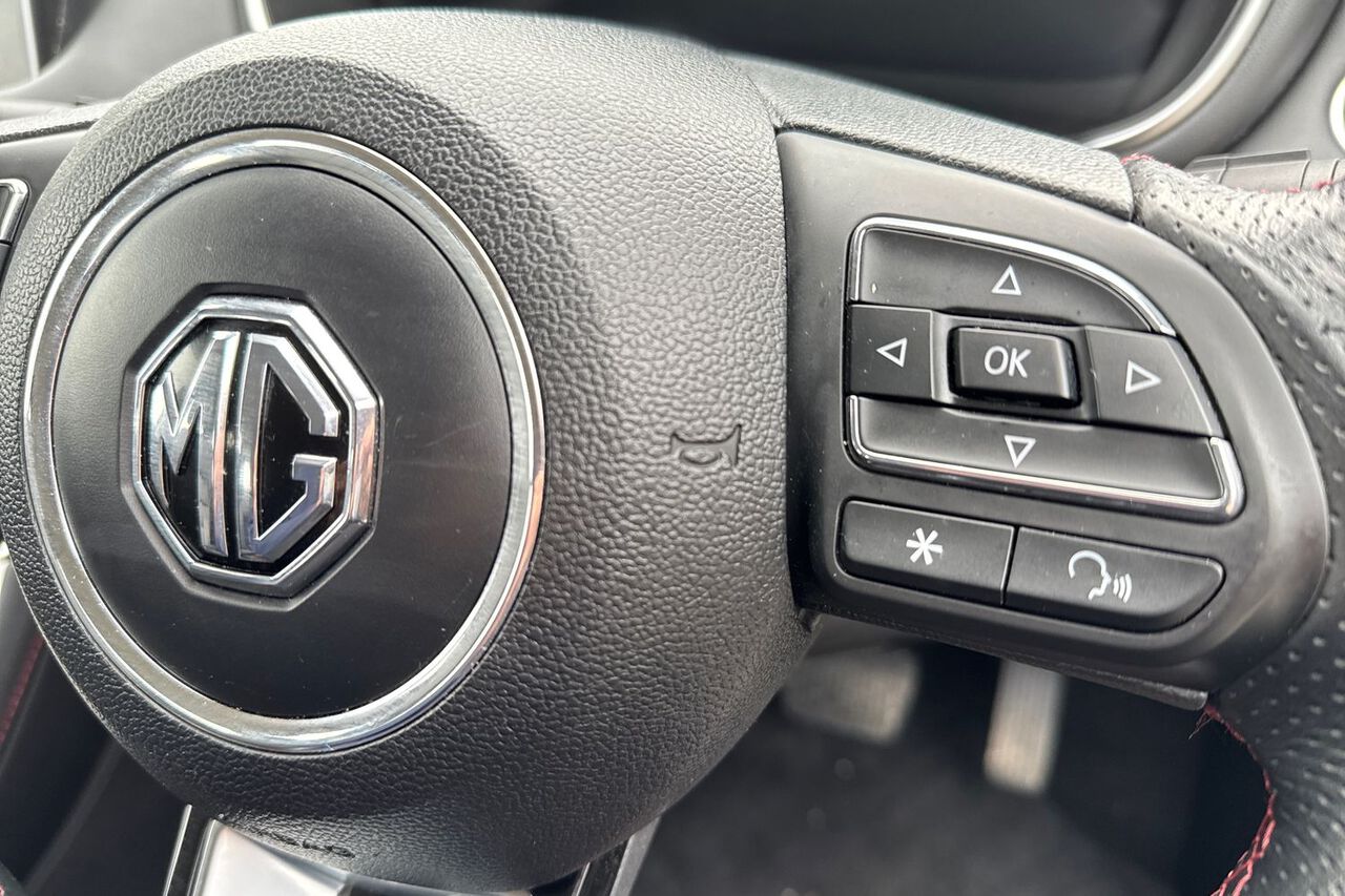 MG MOTOR UK HS, , hi-res