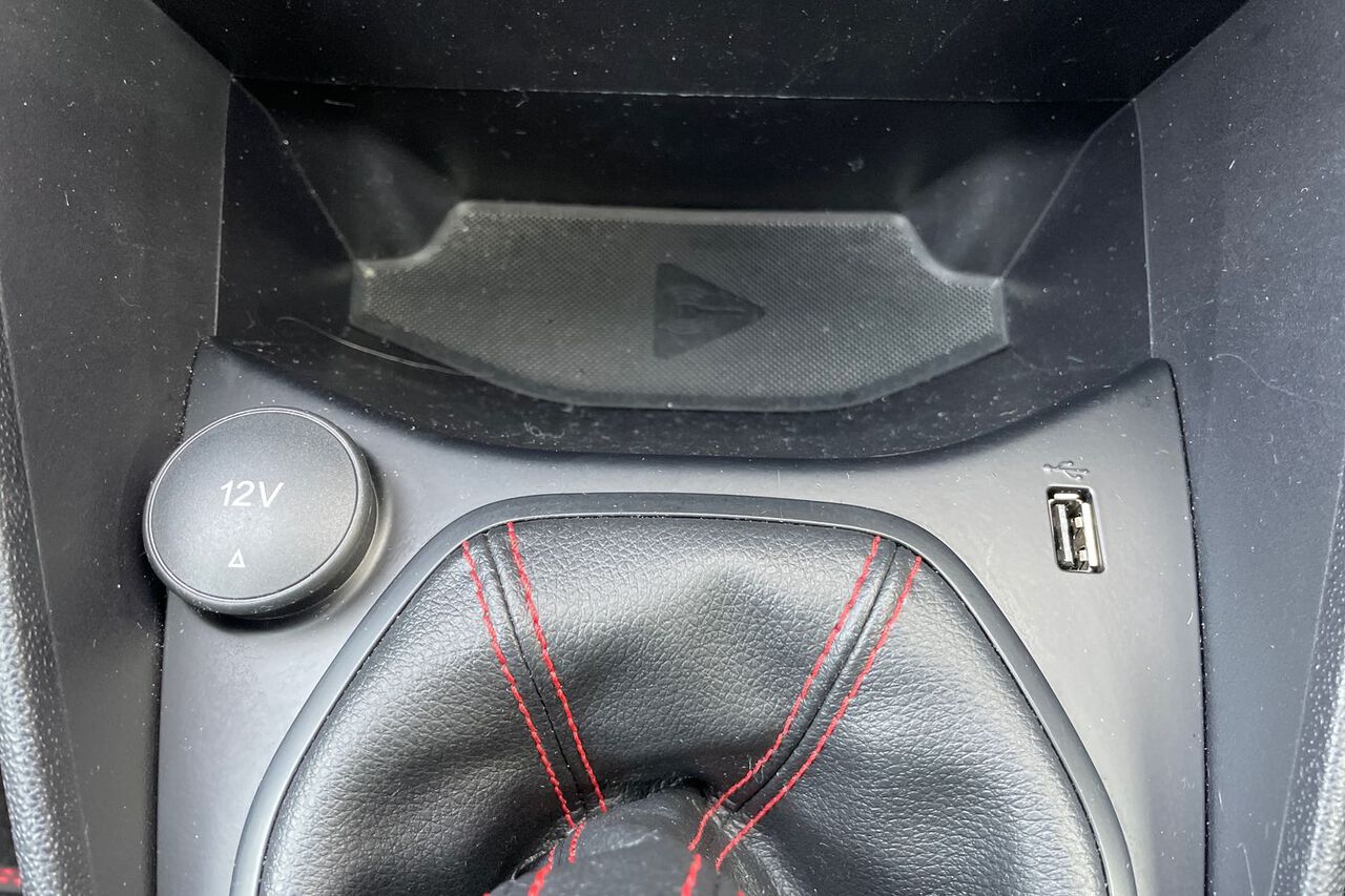 FORD FIESTA, , hi-res