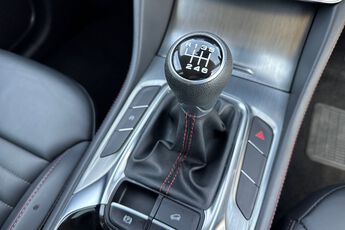 MG MOTOR UK HS, , hi-res