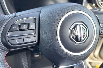 MG MOTOR UK HS, , hi-res