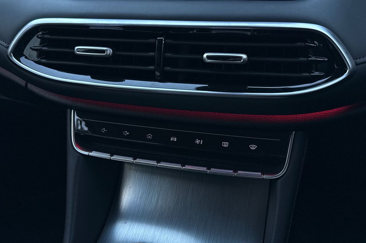 MG MOTOR UK HS, , hi-res