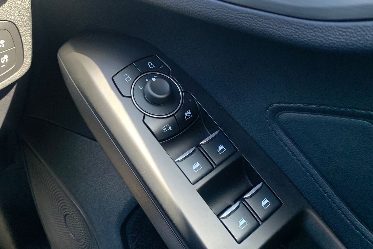 FORD FOCUS, , hi-res