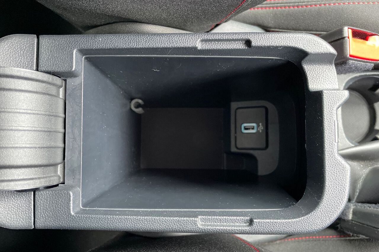 FORD FIESTA, , hi-res