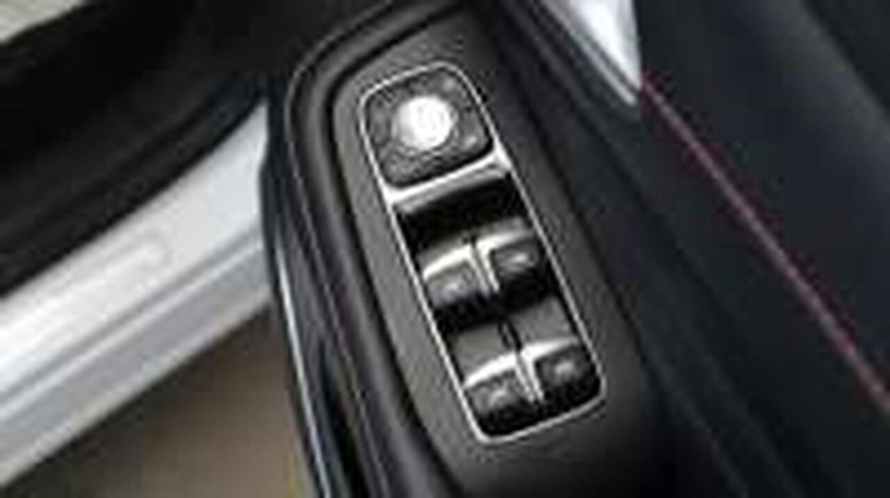 MG MOTOR UK HS, , hi-res