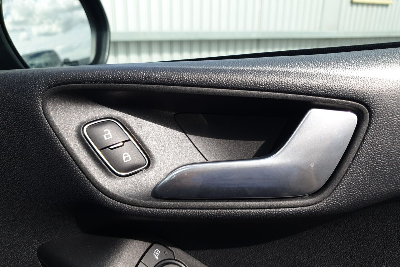 FORD FIESTA, , hi-res