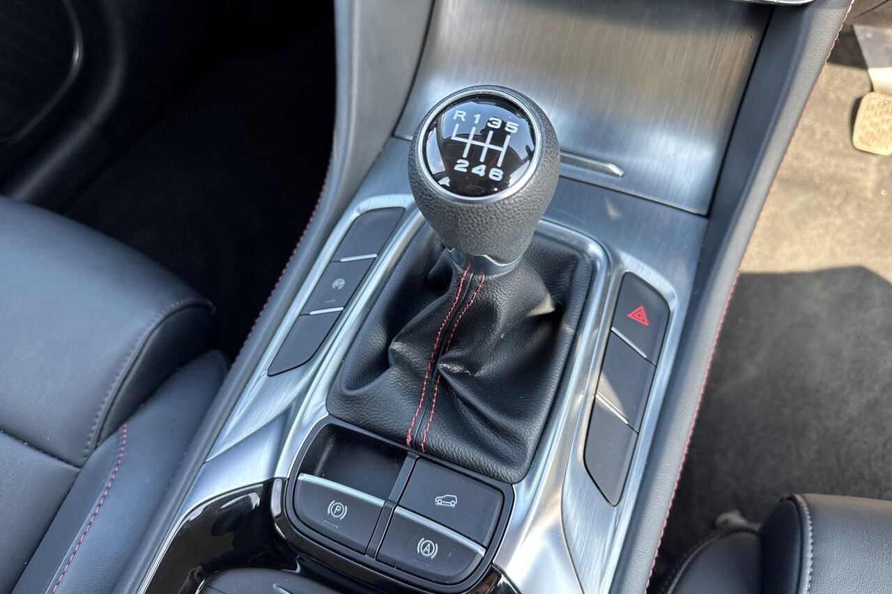 MG MOTOR UK HS, , hi-res