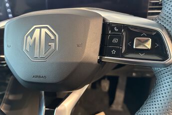 MG MOTOR UK HS, , hi-res