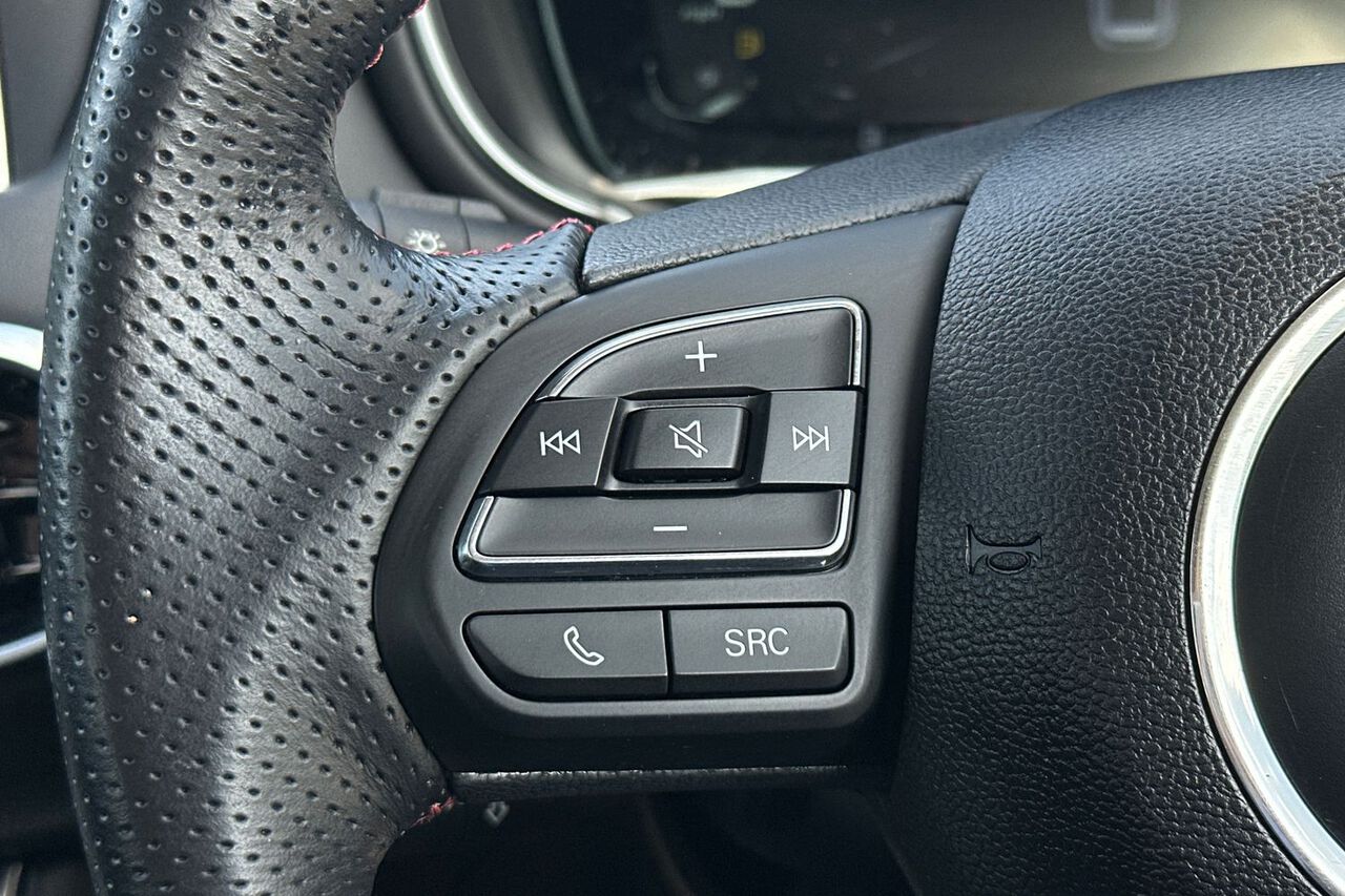 MG MOTOR UK HS, , hi-res