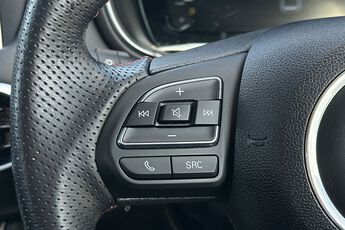MG MOTOR UK HS, , hi-res