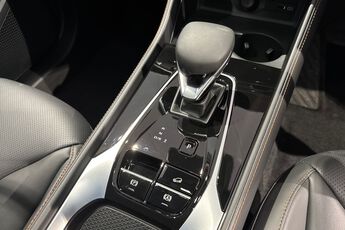 MG MOTOR UK HS, , hi-res