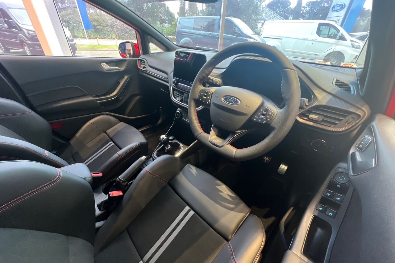 FORD FIESTA, , hi-res