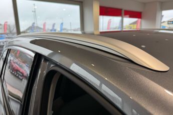 MG MOTOR UK HS, , hi-res