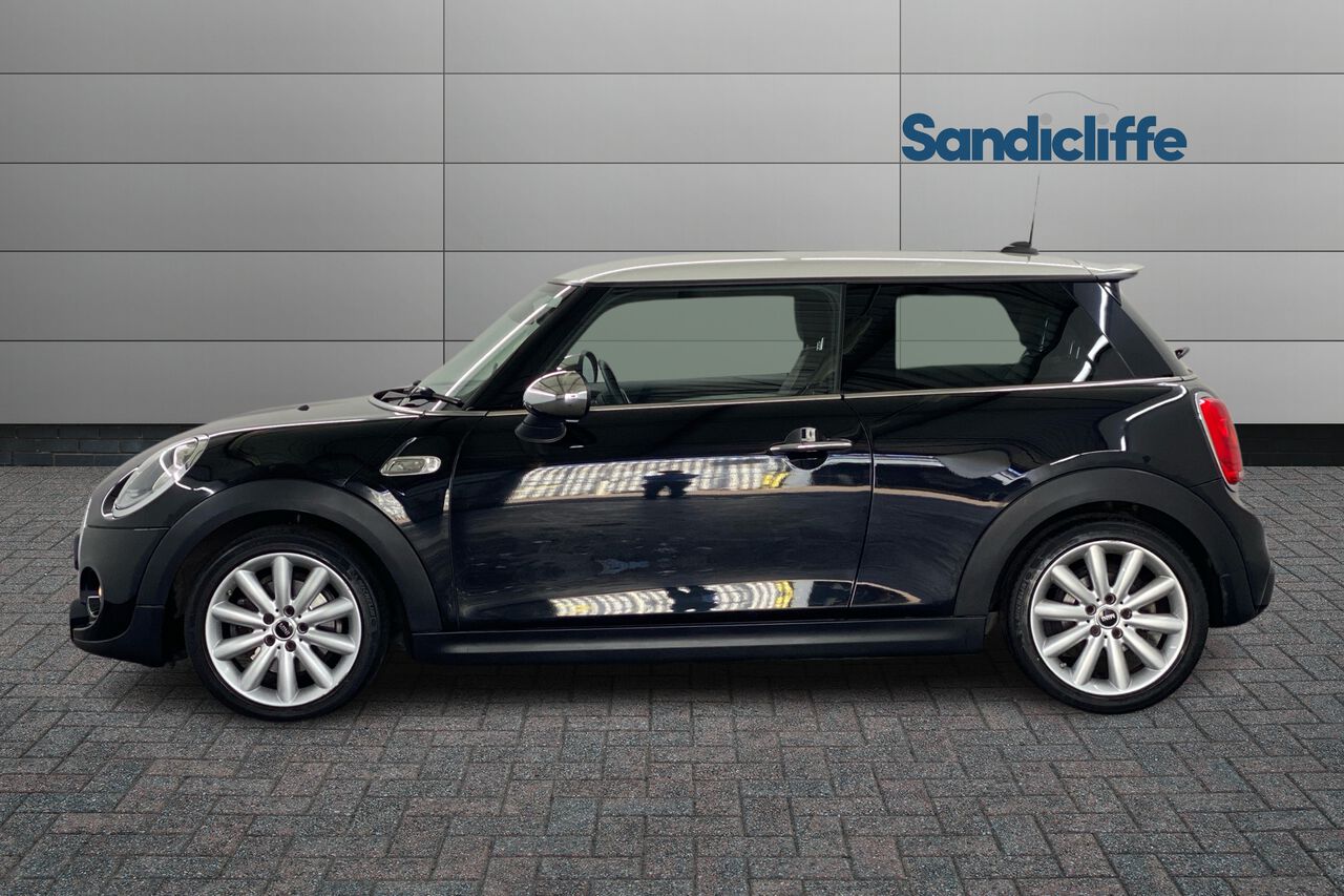 MINI HATCHBACK, , hi-res