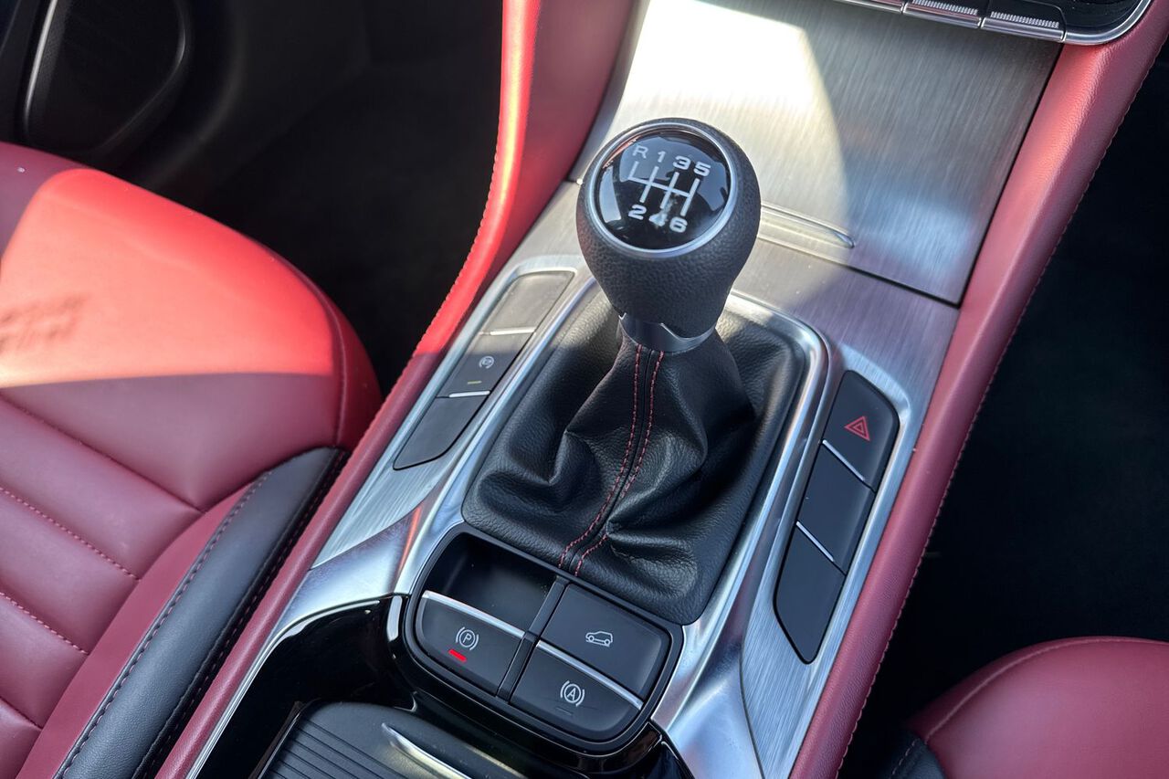 MG MOTOR UK HS, , hi-res