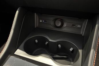 MG MOTOR UK HS, , hi-res