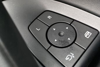 MG MOTOR UK HS, , hi-res