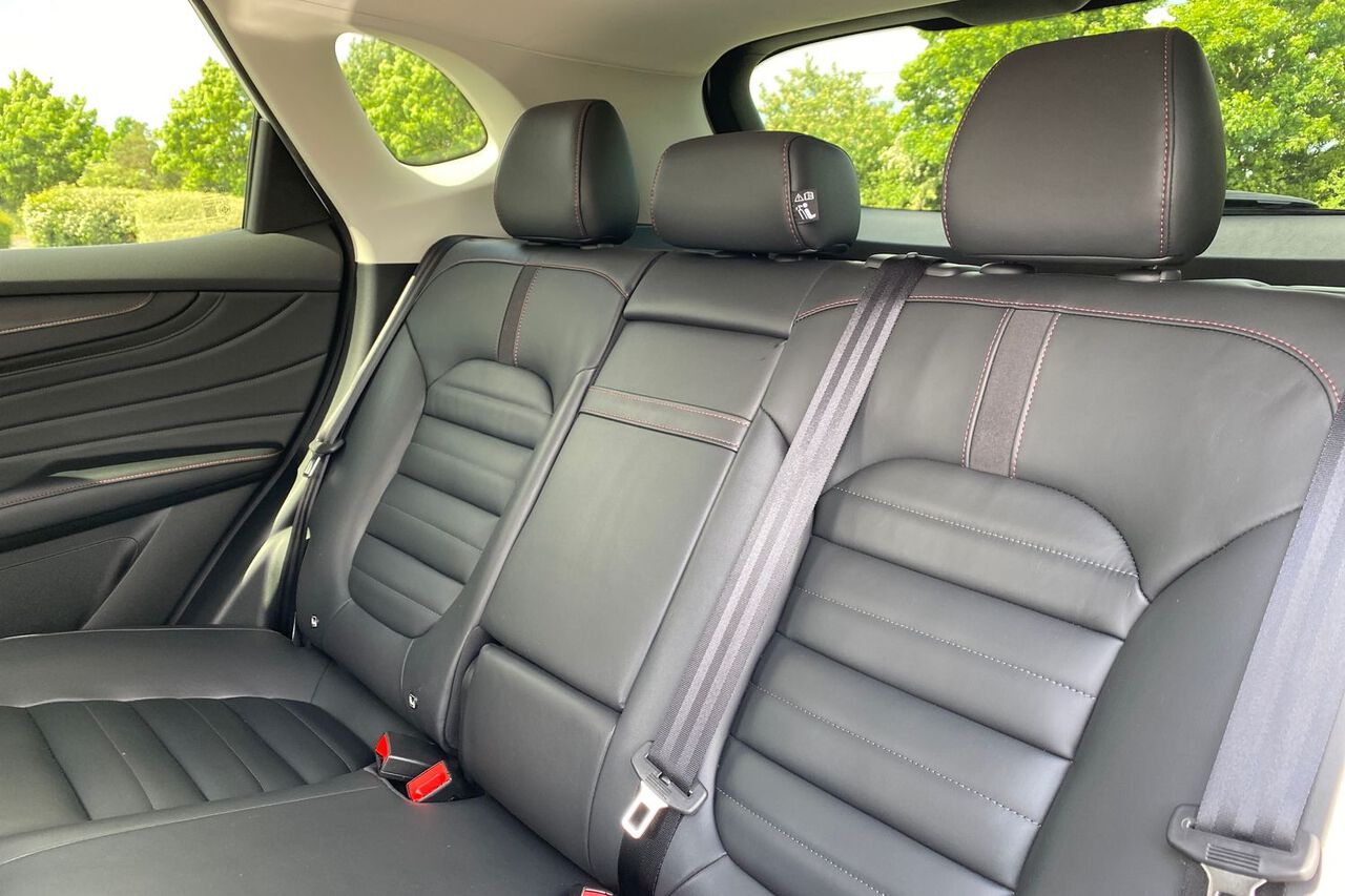 MG MOTOR UK HS, , hi-res