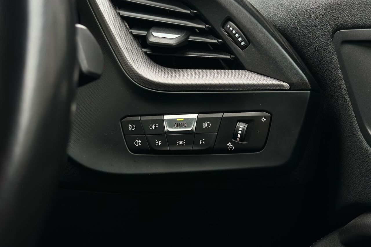 BMW 1 SERIES, , hi-res