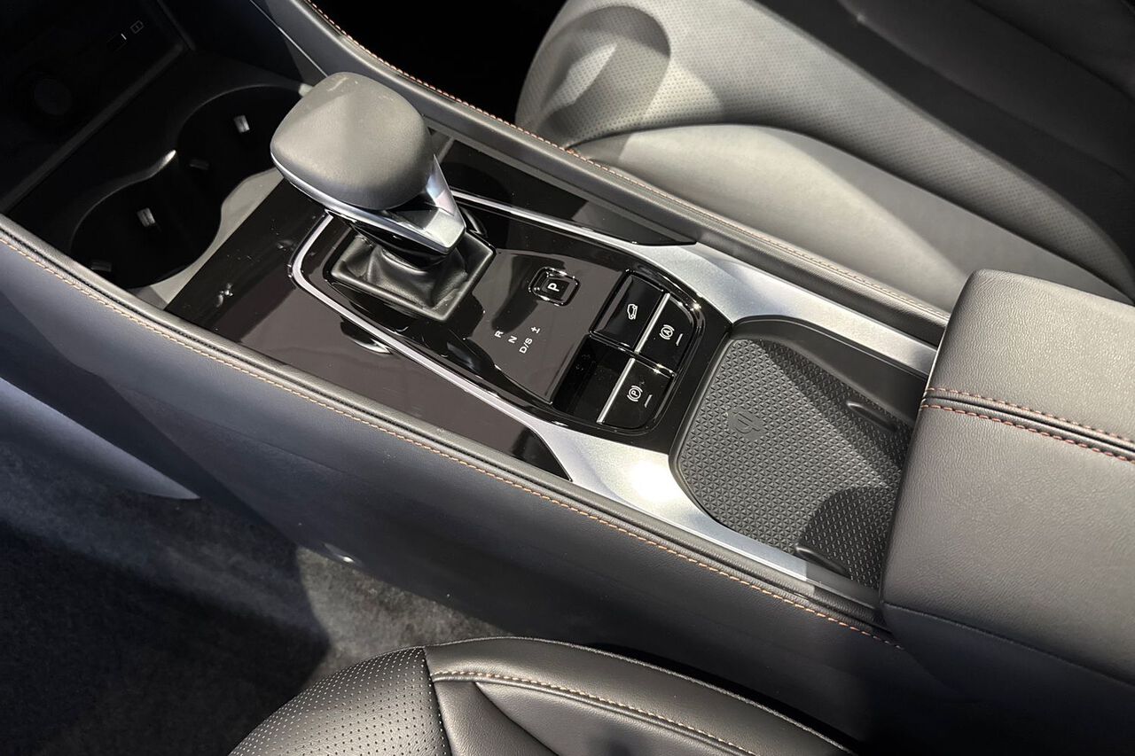 MG MOTOR UK HS, , hi-res