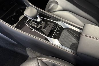 MG MOTOR UK HS, , hi-res