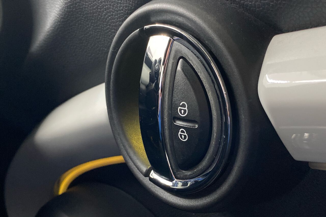 MINI HATCHBACK, , hi-res