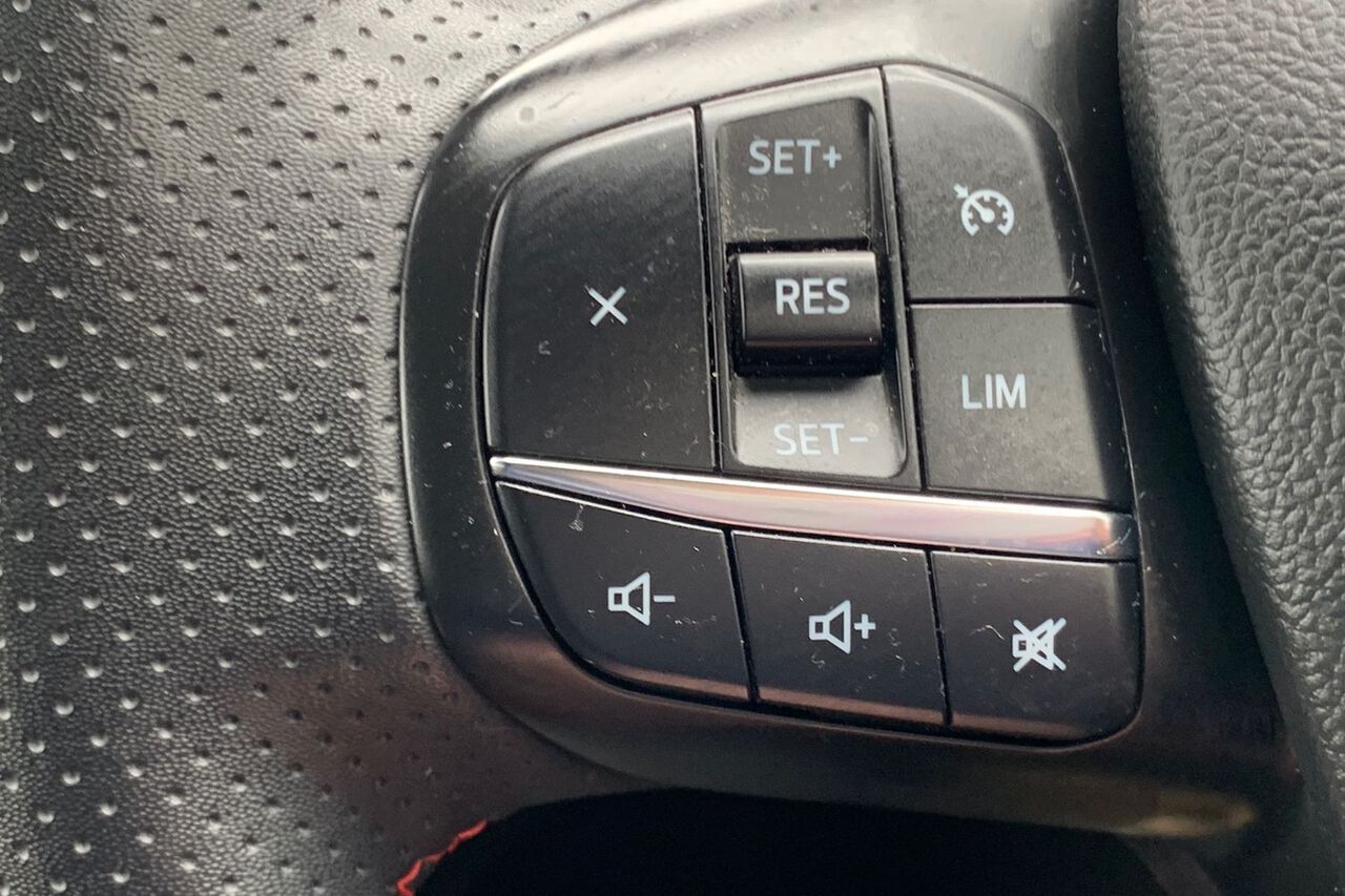 FORD KUGA, , hi-res